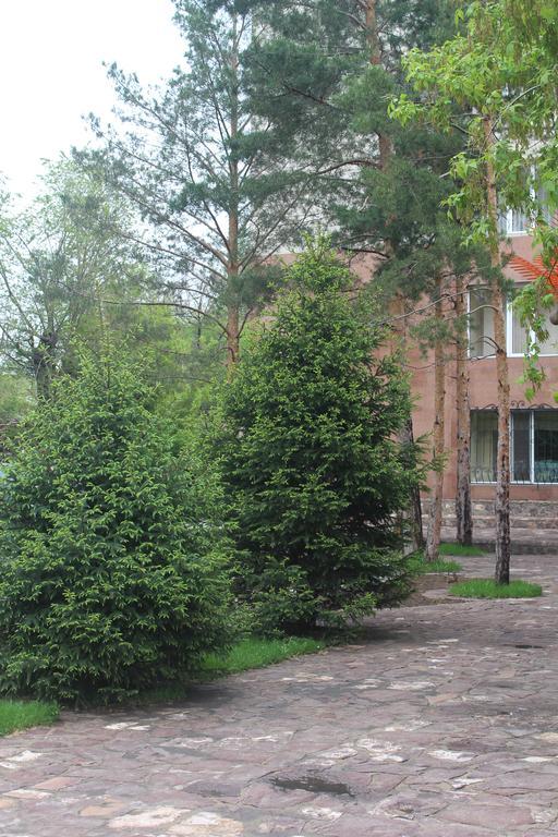 Hotel Edem Karagandy Eksteriør bilde