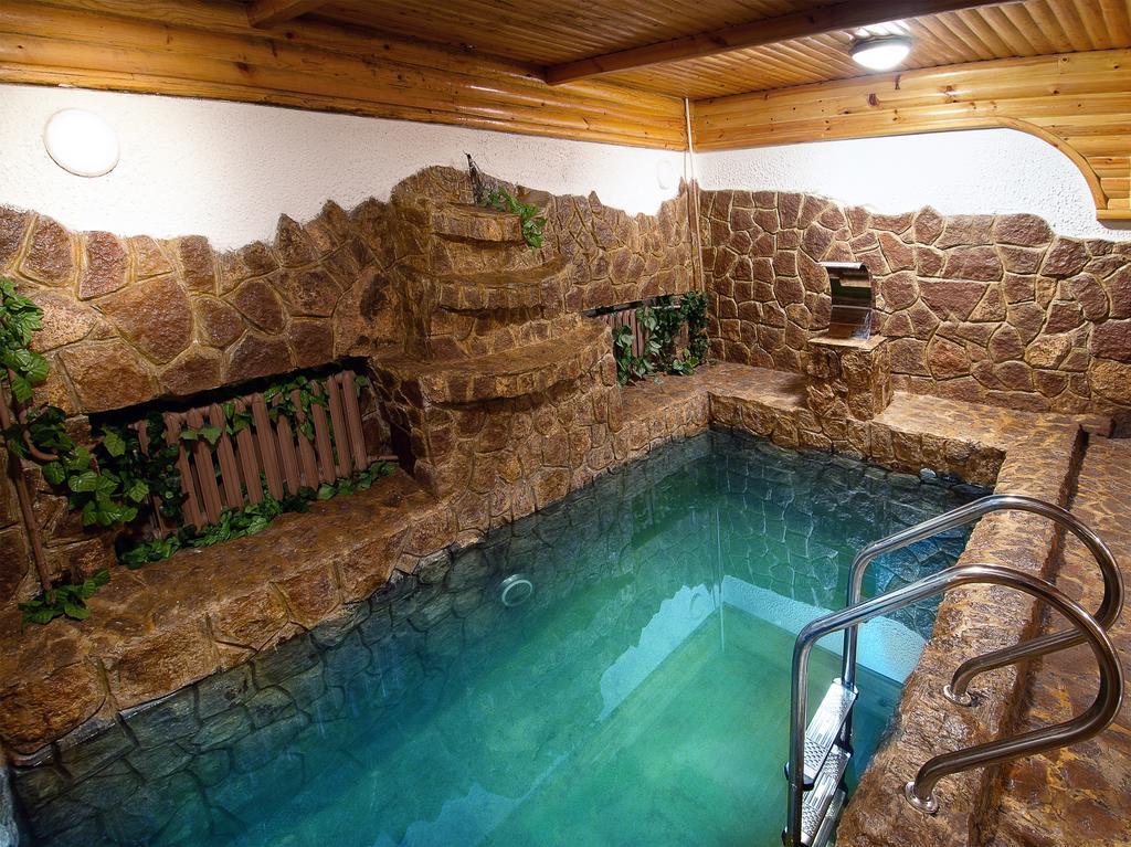 Hotel Edem Karagandy Eksteriør bilde
