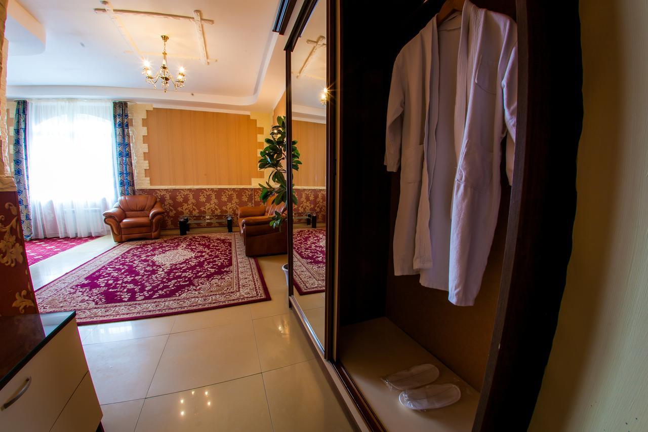 Hotel Edem Karagandy Eksteriør bilde