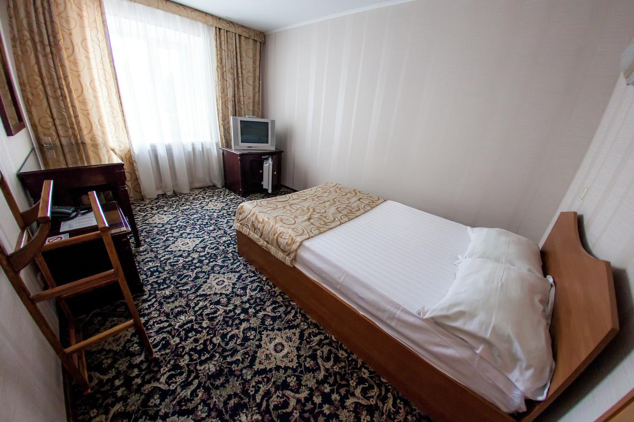 Hotel Edem Karagandy Eksteriør bilde
