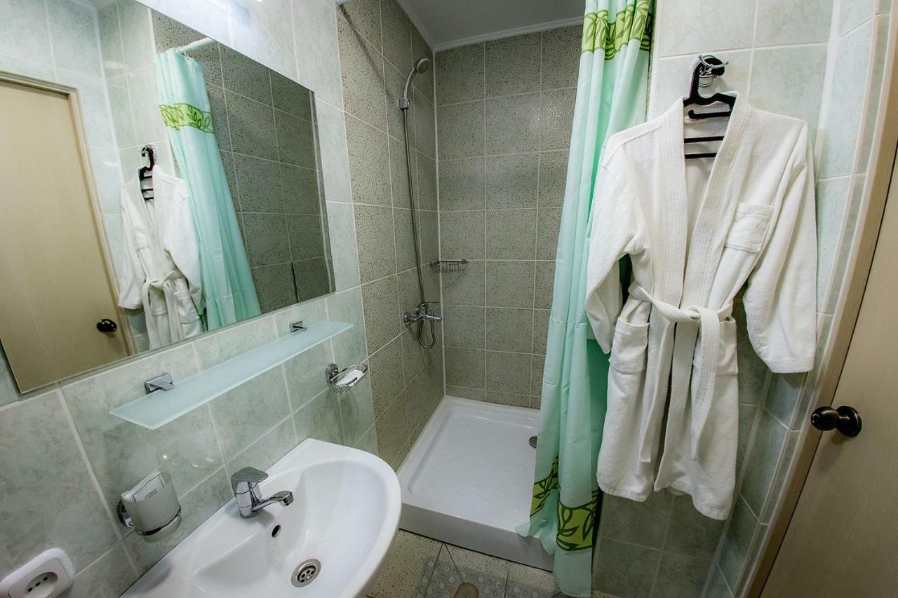 Hotel Edem Karagandy Eksteriør bilde