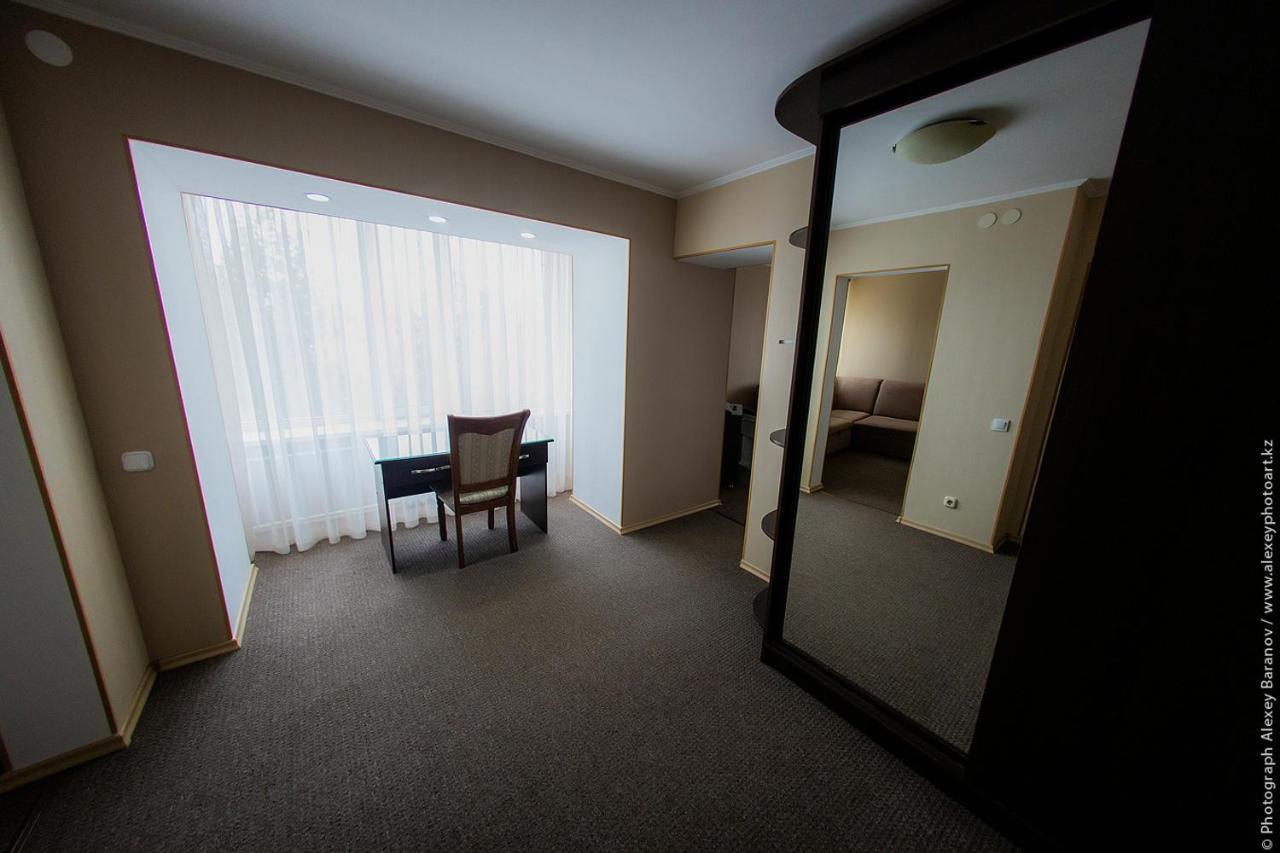 Hotel Edem Karagandy Eksteriør bilde